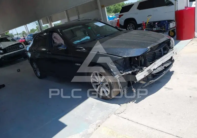 2011 BMW 528 photo