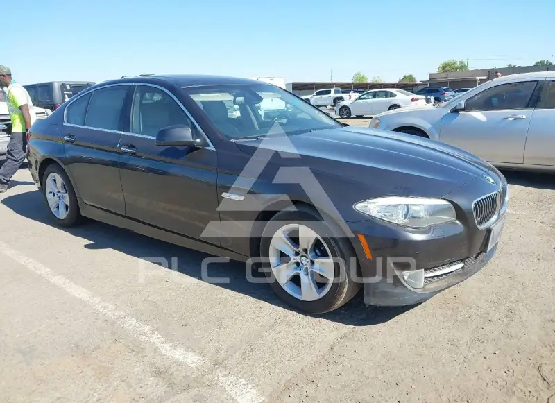 2011 BMW 528 фото