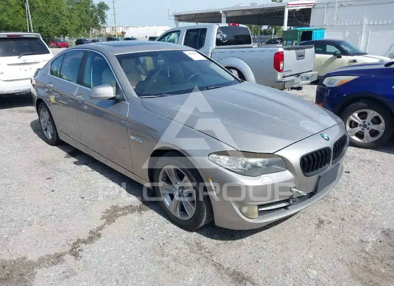 2011 BMW 528 photo