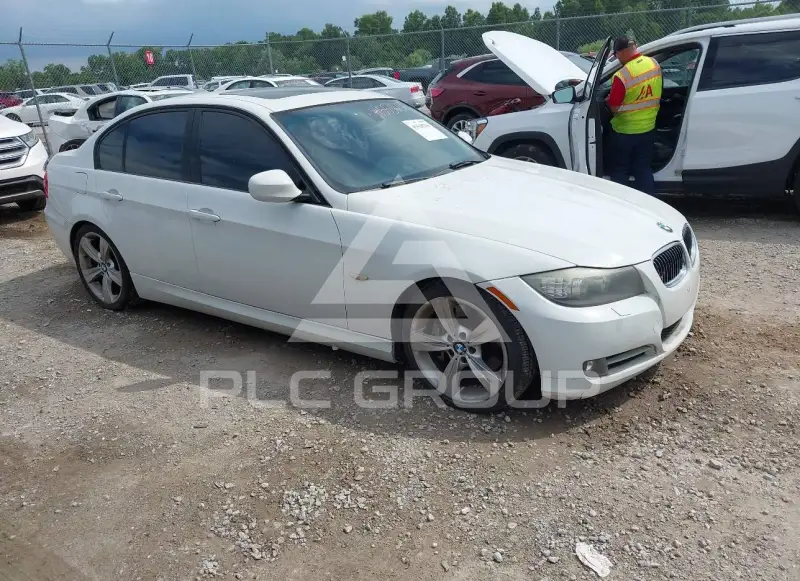 2011 BMW 335 photo
