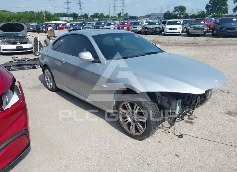 2011 BMW 335 фото