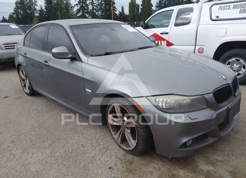 2011 BMW 335 photo
