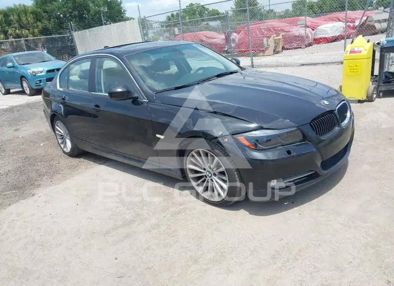 2011 BMW 335 photo