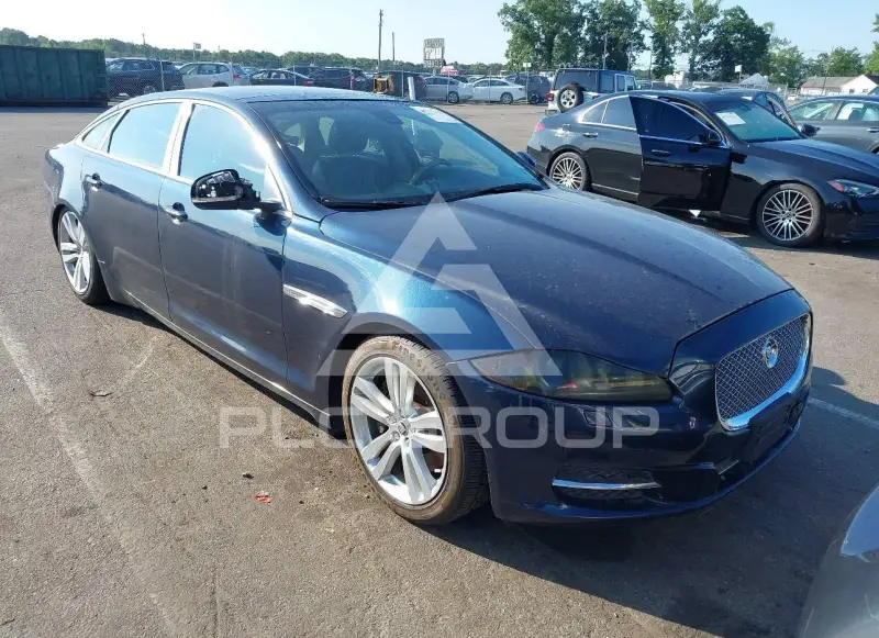 2011 Jaguar XJ photo