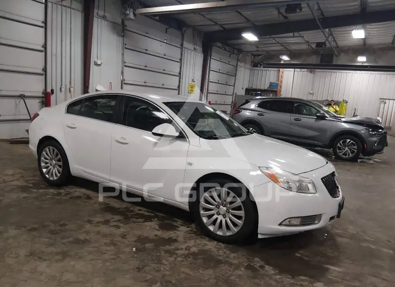 2011 Buick REGAL фото