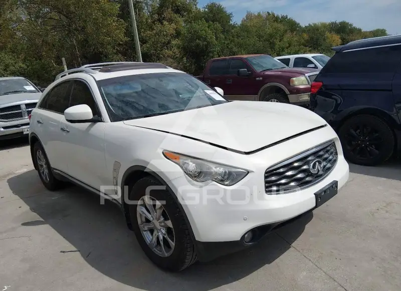 2011 Infinity FX35 фото