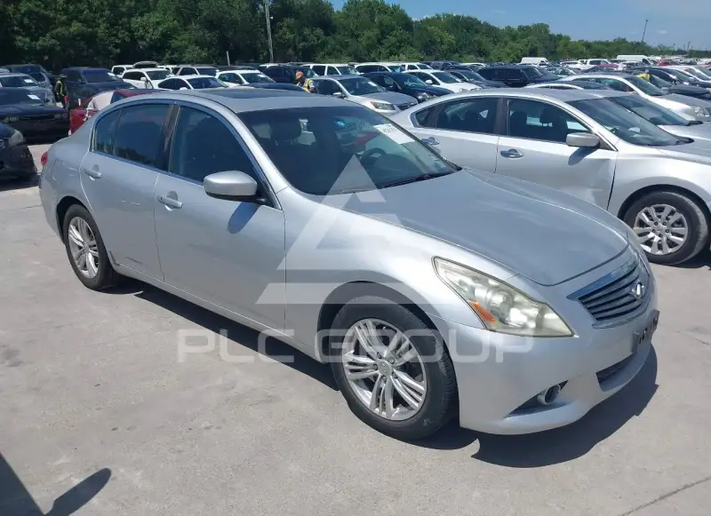 2011 Infinity G37 фото