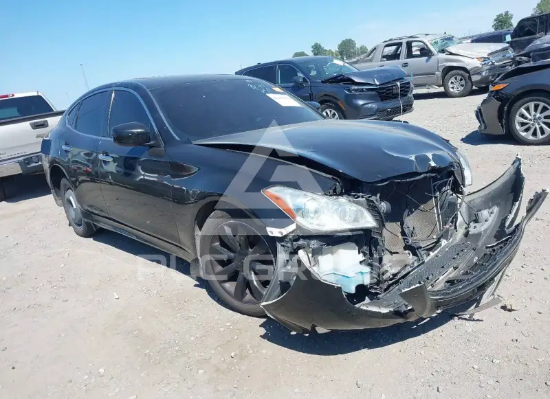 2011 Infinity M37 photo