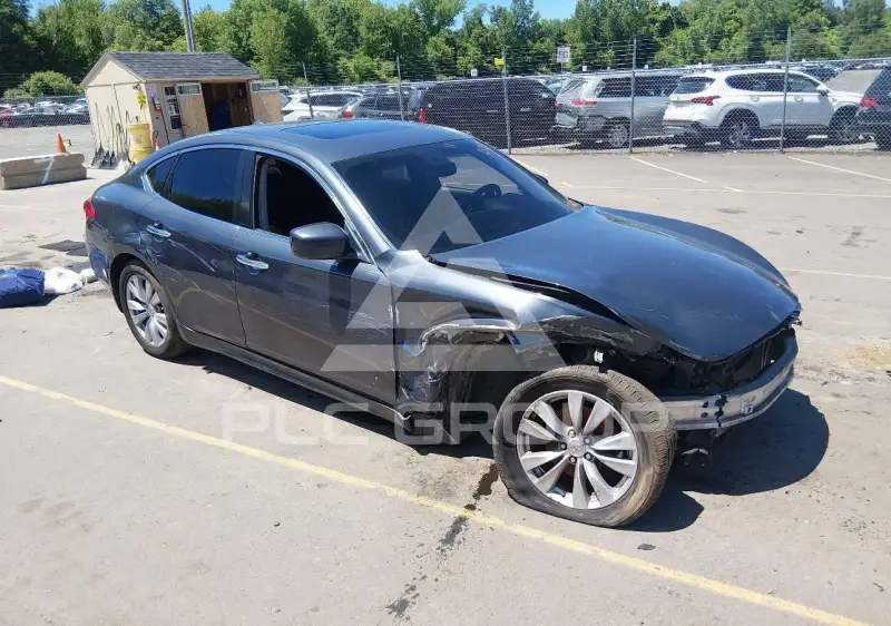 2011 Infinity M37 photo