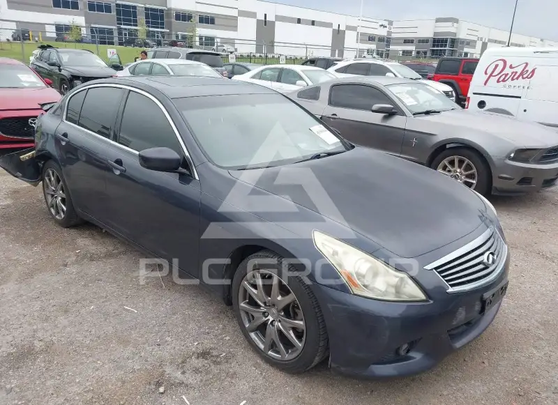 2011 Infinity G37 photo