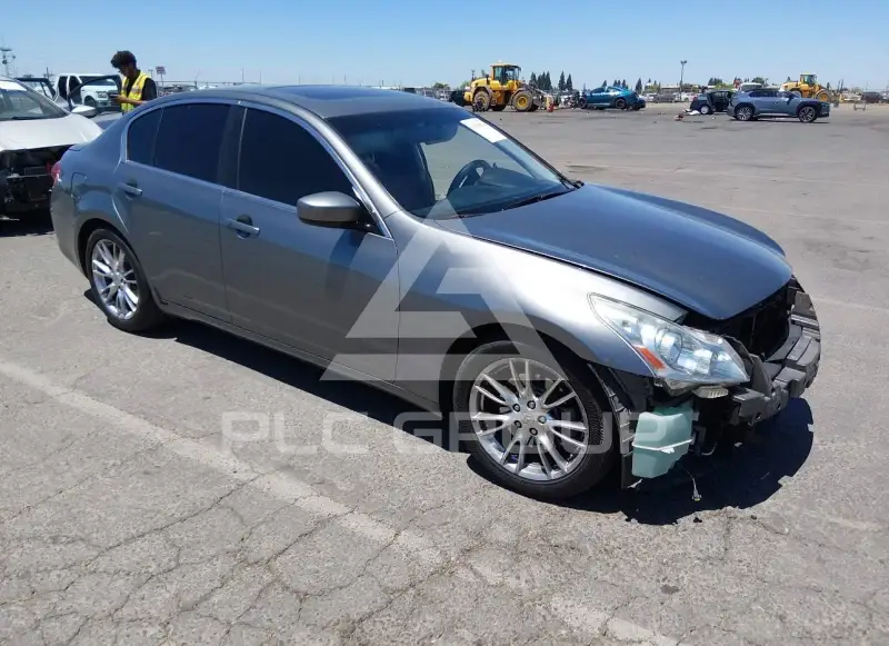 2011 Infinity G37 photo