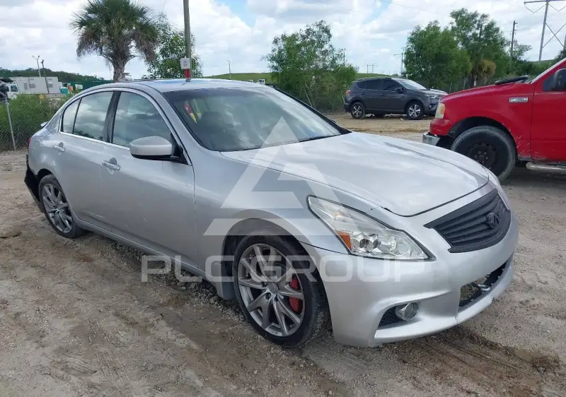 2011 Infinity G37 фото