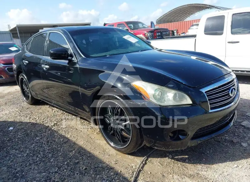 2011 Infinity M37 photo