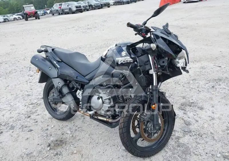 2011 Suzuki DL (V-Strom) фото