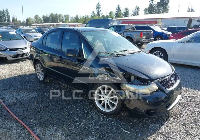 2011 Suzuki SX4 photo