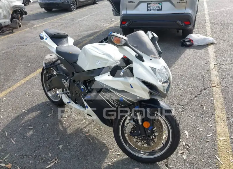 2011 Suzuki GSX-R600 фото