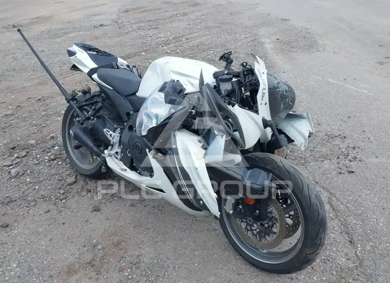 2011 Suzuki GSX-R600 фото