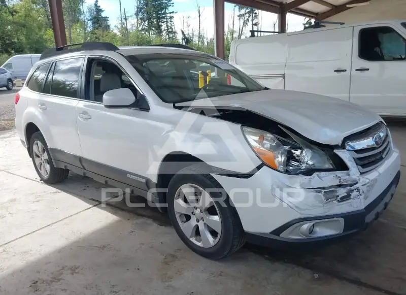 2011 Subaru Outback photo