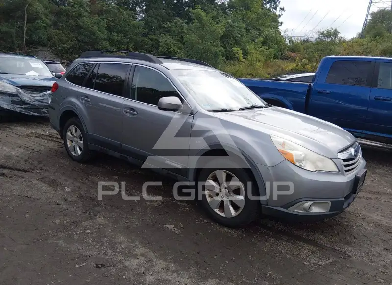 2011 Subaru Outback photo