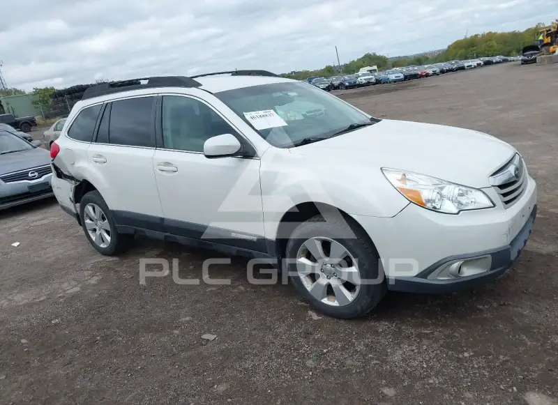 2011 Subaru Outback photo