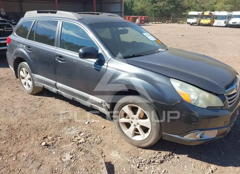 2011 Subaru Outback photo