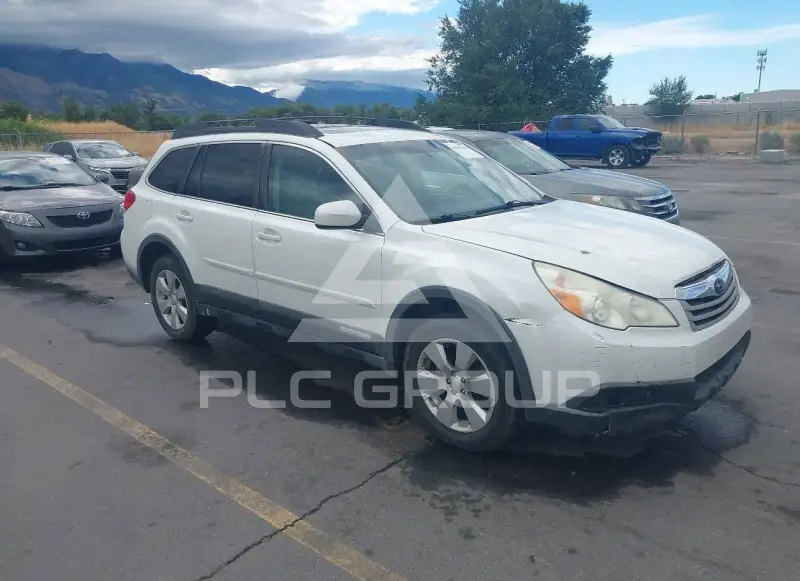 2011 Subaru Outback photo