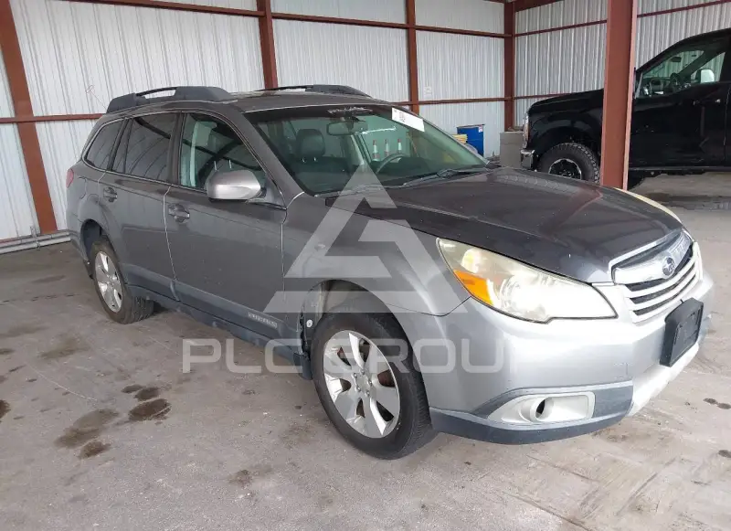 2011 Subaru Outback photo