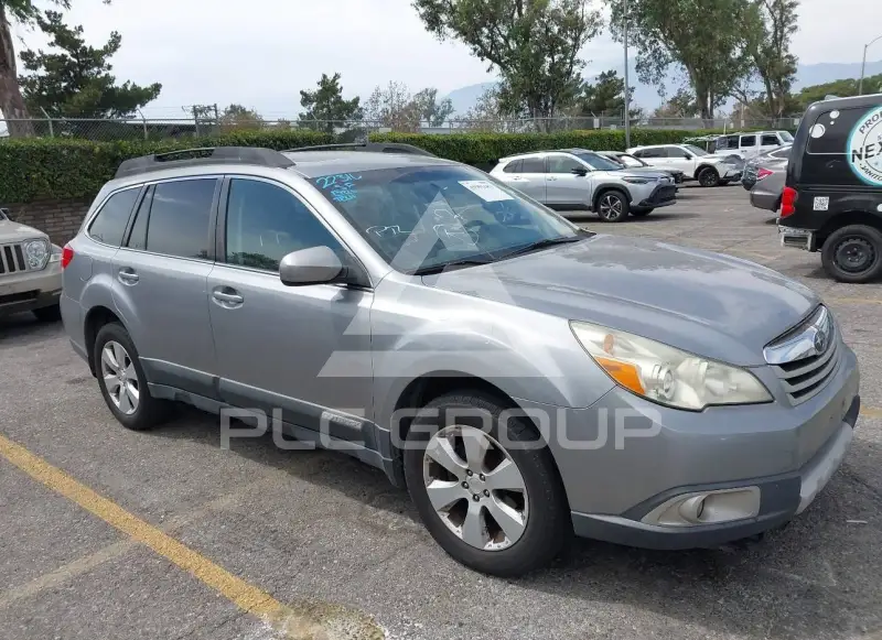 2011 Subaru Outback photo