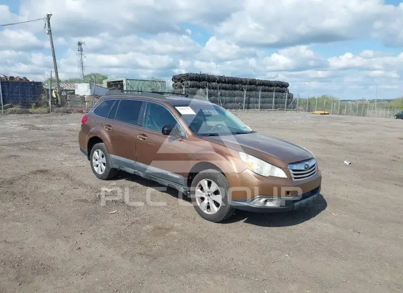 2011 Subaru Outback photo