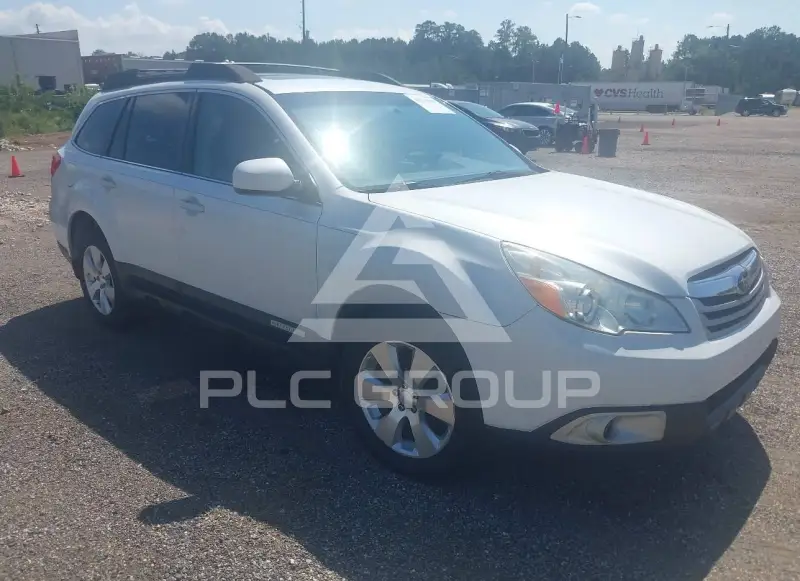 2011 Subaru Outback photo