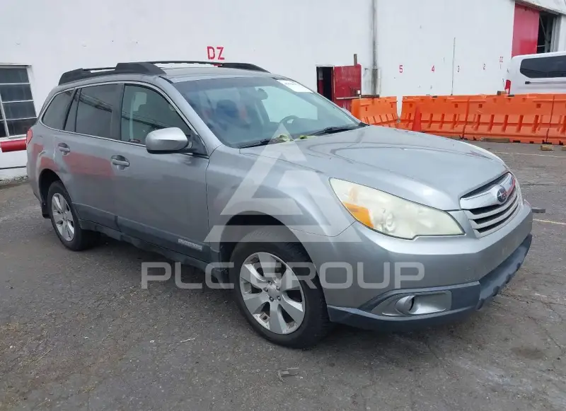 2011 Subaru Outback photo
