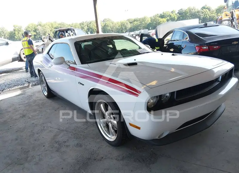 2011 Dodge CHALLENGER photo