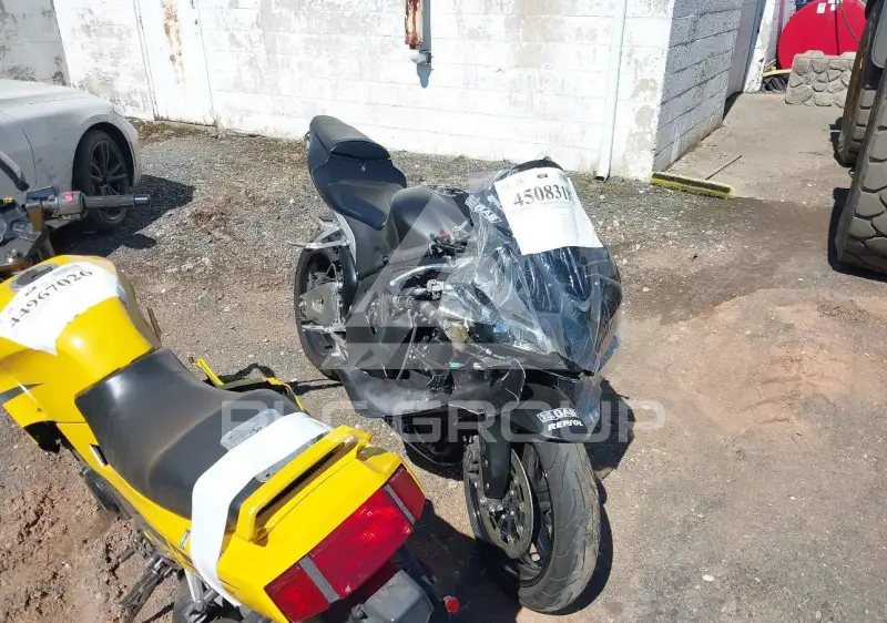 2011 Honda CBR600 фото