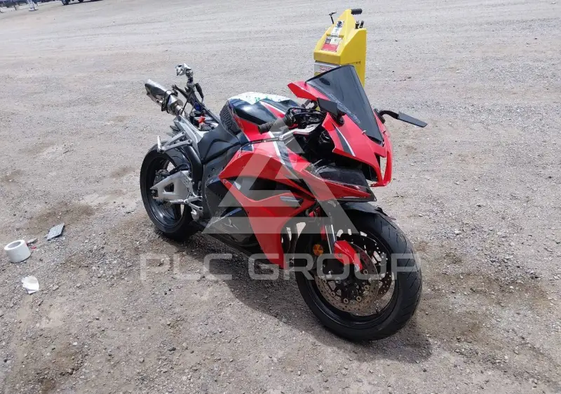 2011 Honda CBR600 фото
