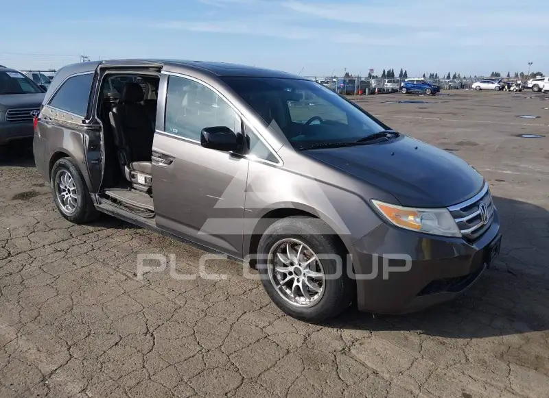 2011 Honda ODYSSEY фото