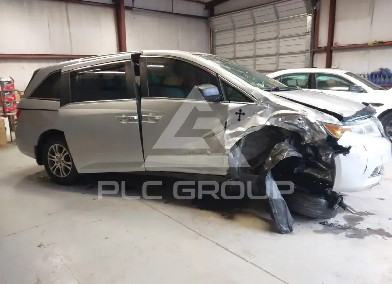 2011 Honda ODYSSEY фото