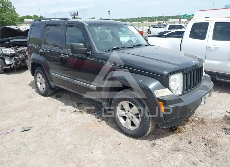 2011 Jeep LIBERTY фото