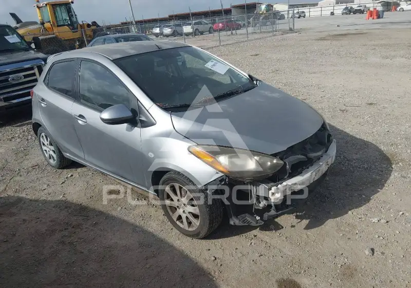 2011 Mazda 2 фото