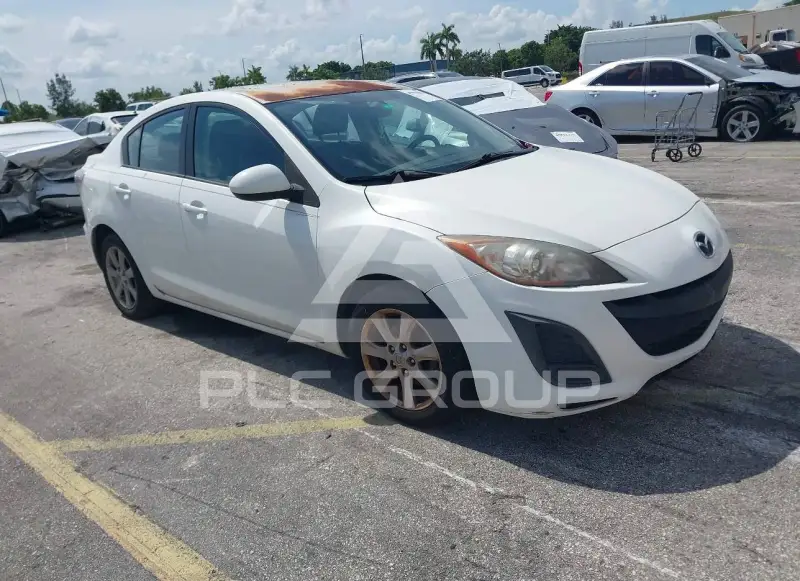 2011 Mazda 3 photo