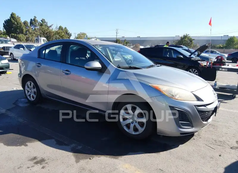 2011 Mazda 3 photo