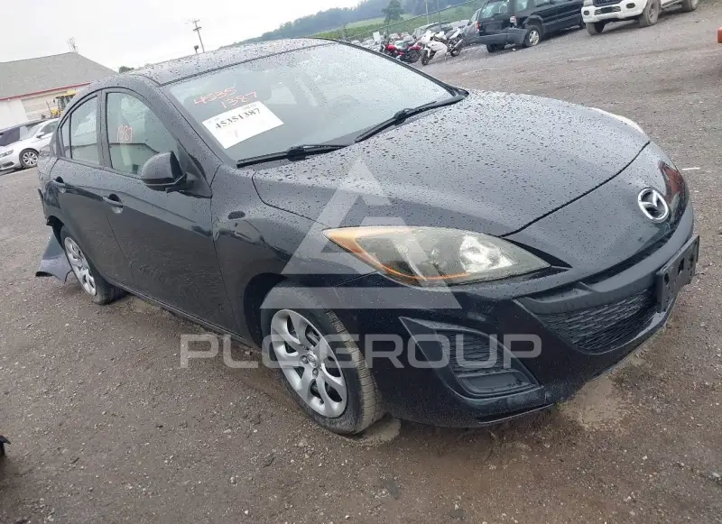2011 Mazda 3 photo