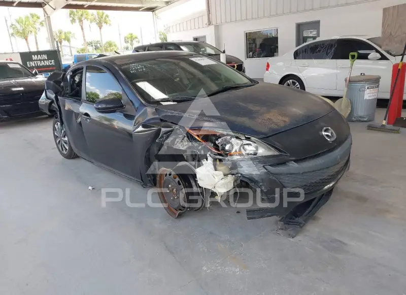 2011 Mazda 3 photo
