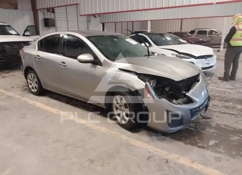 2011 Mazda 3 photo
