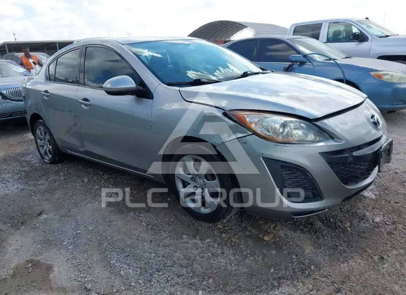 2011 Mazda 3 photo