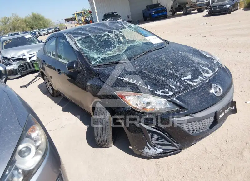 2011 Mazda 3 photo