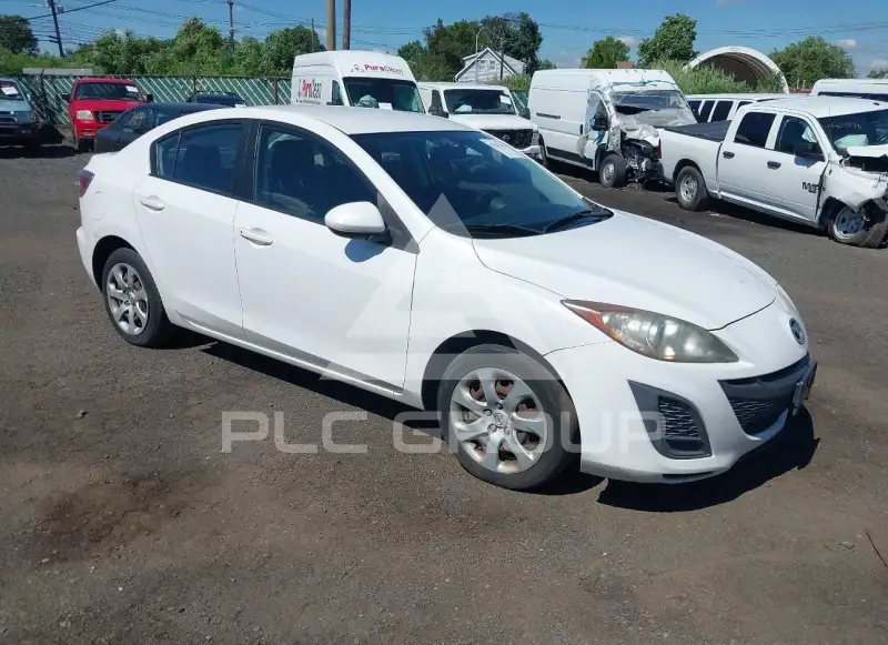 2011 Mazda 3 photo