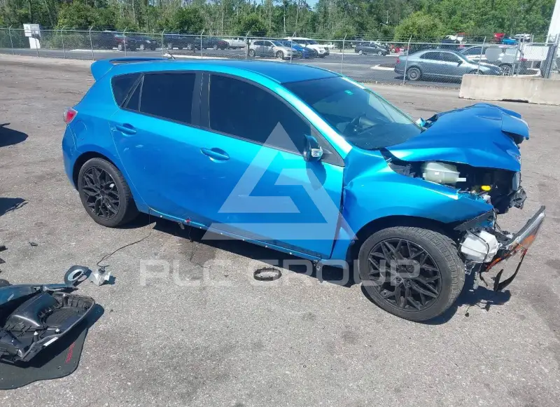 2011 Mazda 3 photo