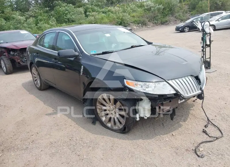 2011 Lincoln MKS photo