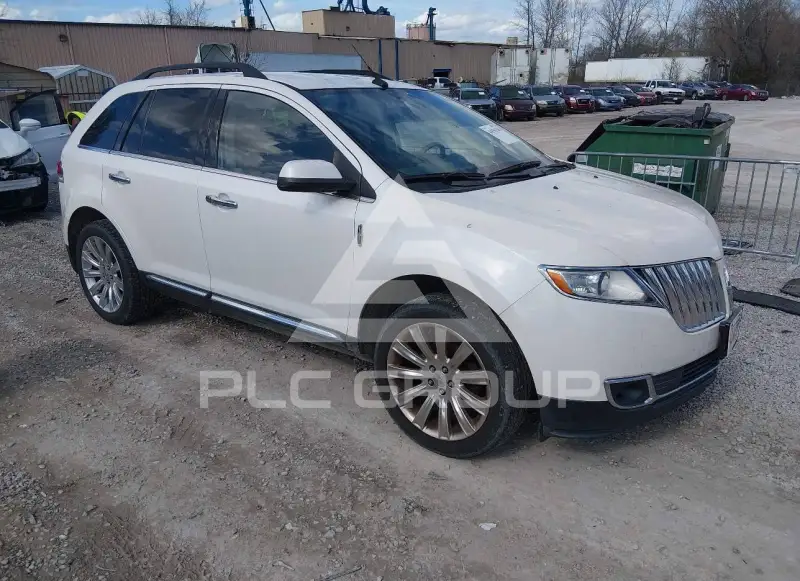 2011 Lincoln MKX photo