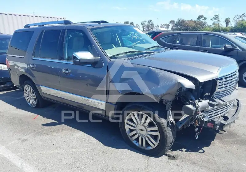2011 Lincoln NAVIGATOR photo